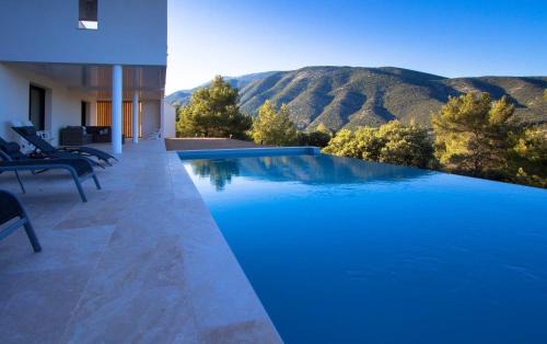 Mollans-sur-Ouveze Villa | À mont nos hôtes 2