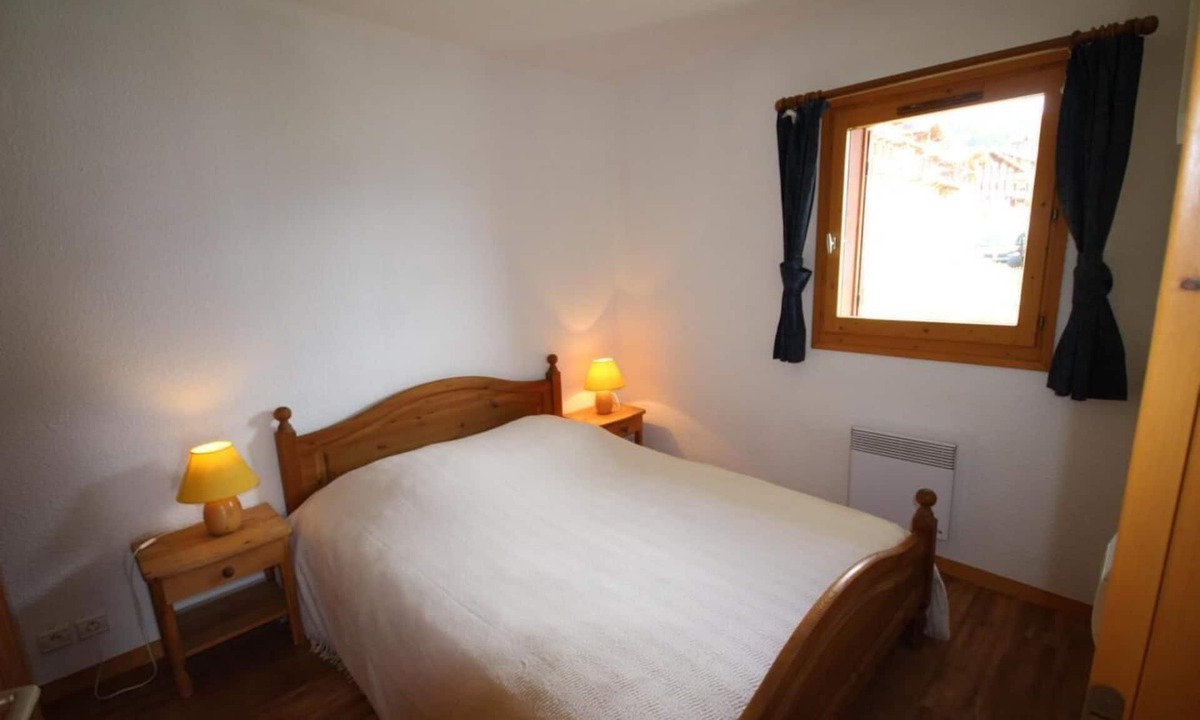 Les Saisies Apartment | 100m from ski slopes, 1st floor, view ski slopes, balcony, tv, ski locker, 37m², Les Saisies