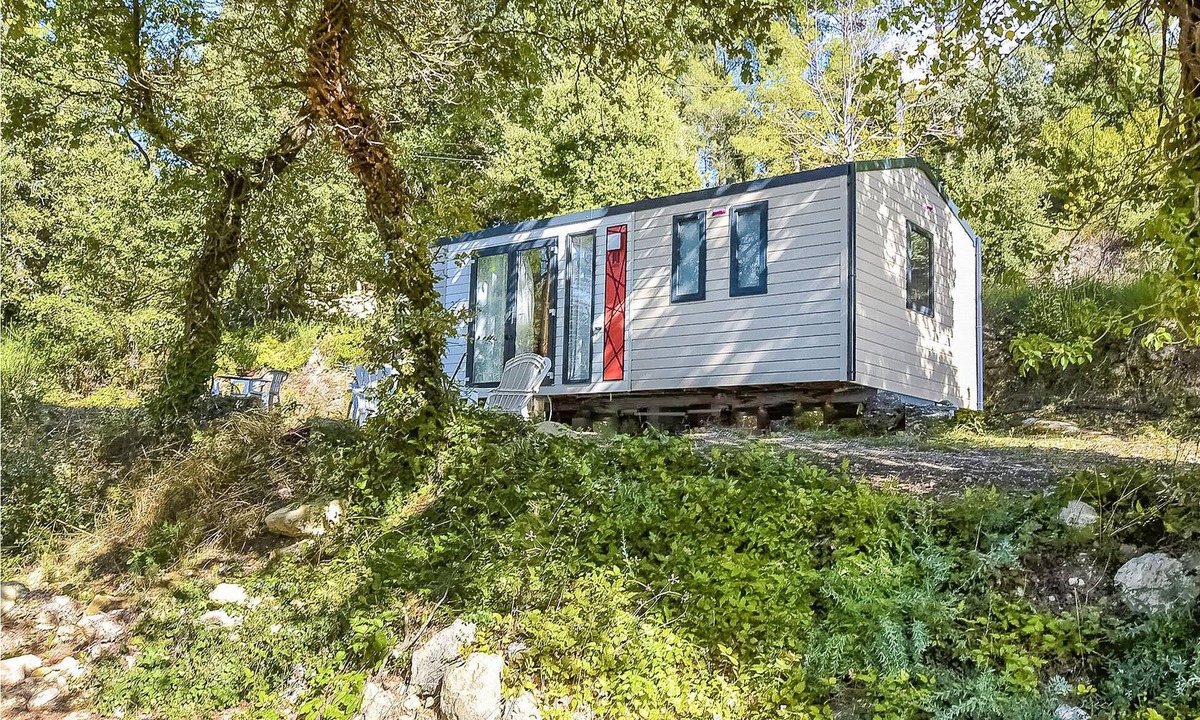 Saint-Pierre-de-Vassols House | 2 bedroom accommodation in Crillon-le-Brave