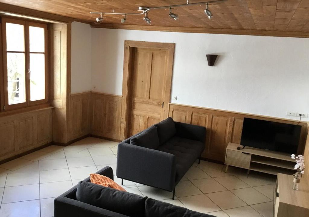 Montlebon Apartment | 2-Bedroom Farm Apartment for 5 People