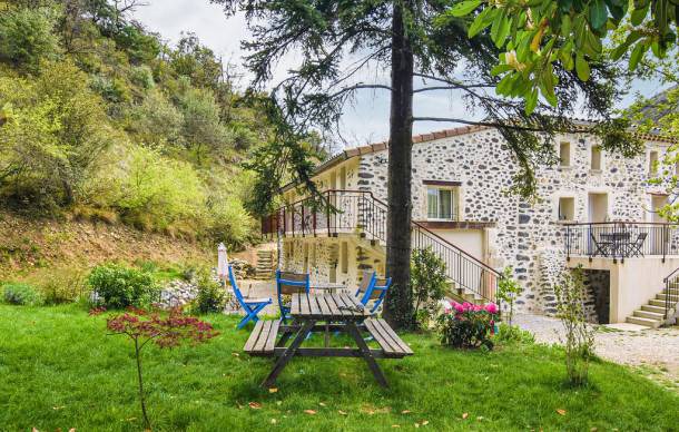 Meysse Apartment | 2 bedroom accommodation in Saint-Martin-sur-lavez