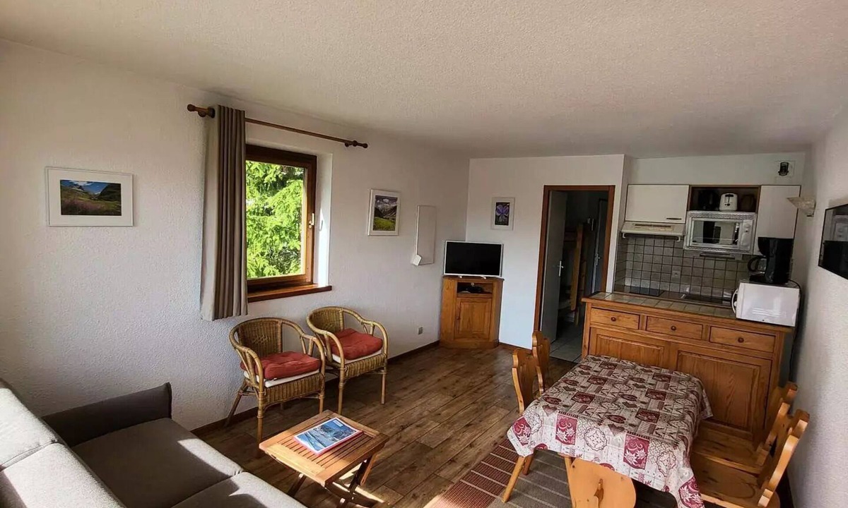 Bessans Apartment | 2-room apartment in the mountain area - sleeps 4