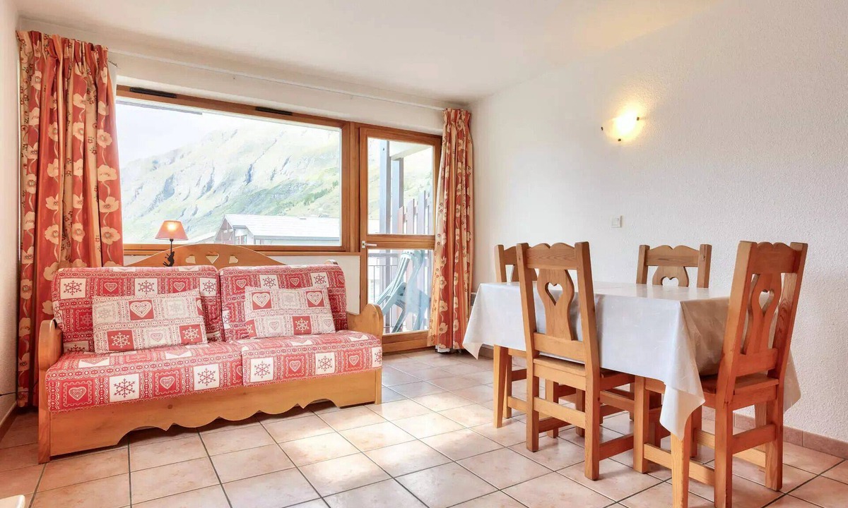 Bessans Apartment | 2-room apartment with a loft - sleeps 6