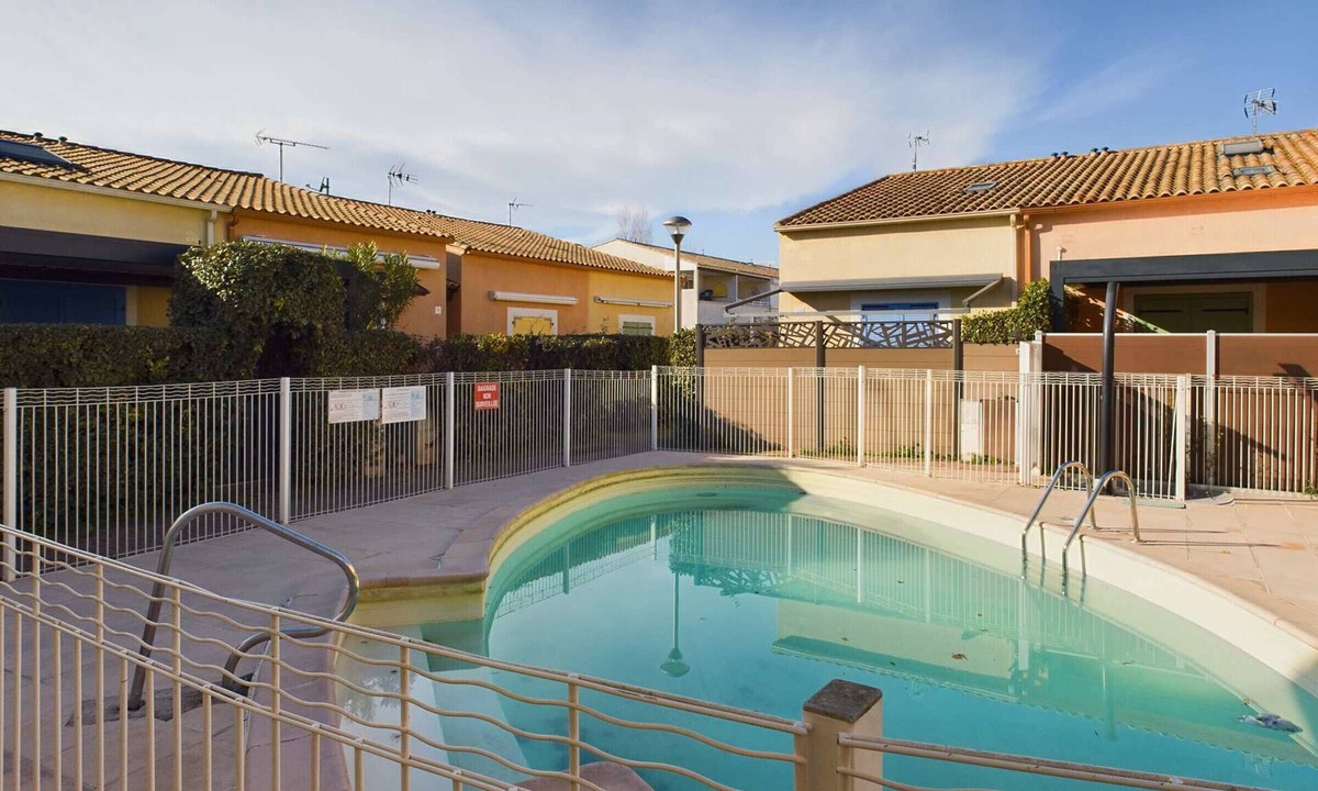 Marseillan Plage Apartment | 2-Room Ground Floor Apartment with Terrace and Parking in Secure Residence with Pool