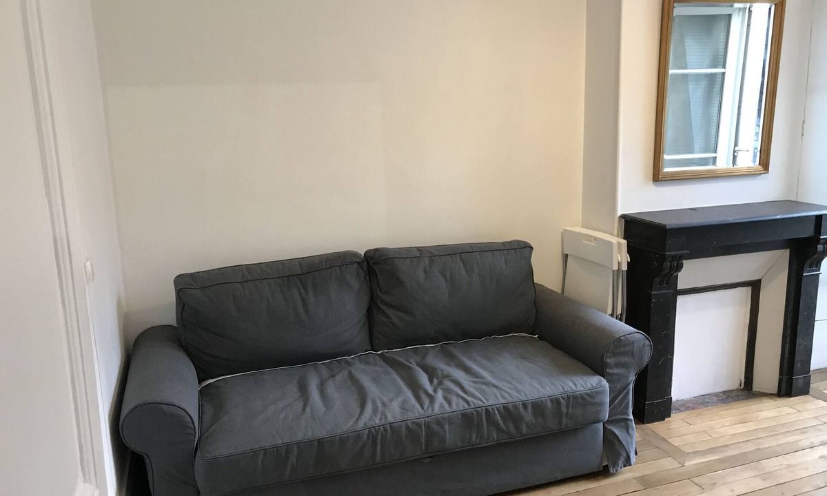 Quartier de la Salpetriere Apartment | 2P in the Latin Quarter, Saint Marcel (Mobility Lease)