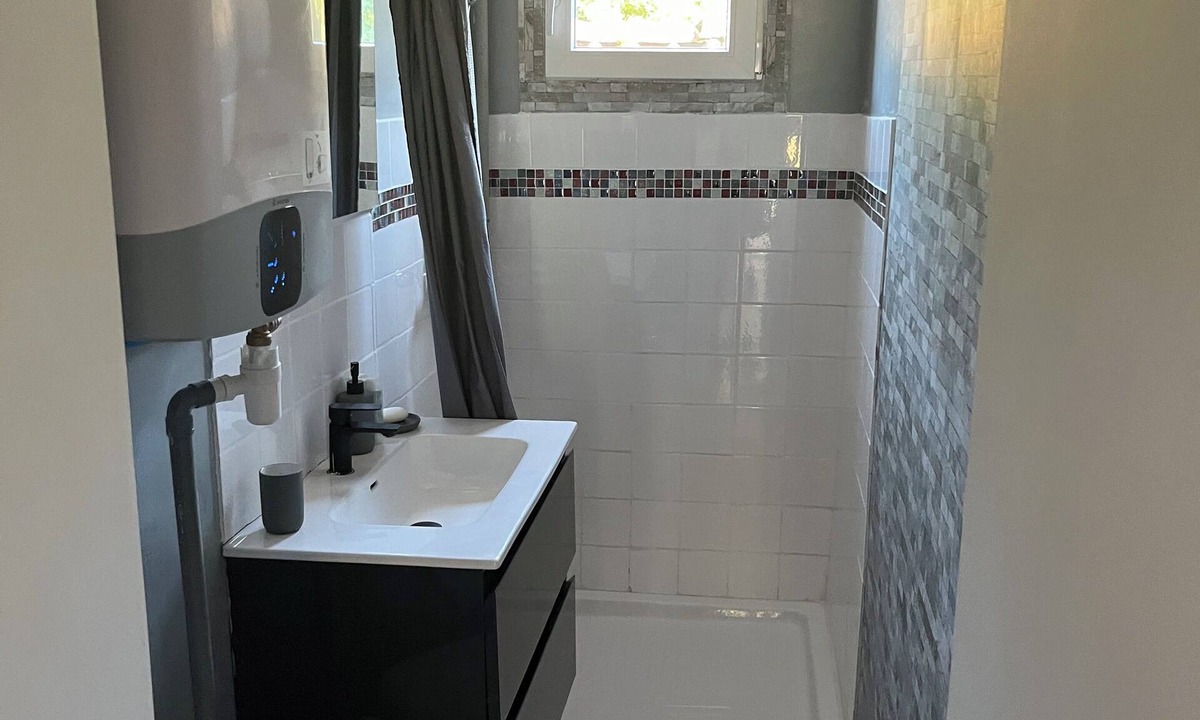 La Longine Apartment | 3-bed apartment, possibility of renting electric mountain bikes (35 euros/jour/VTT)