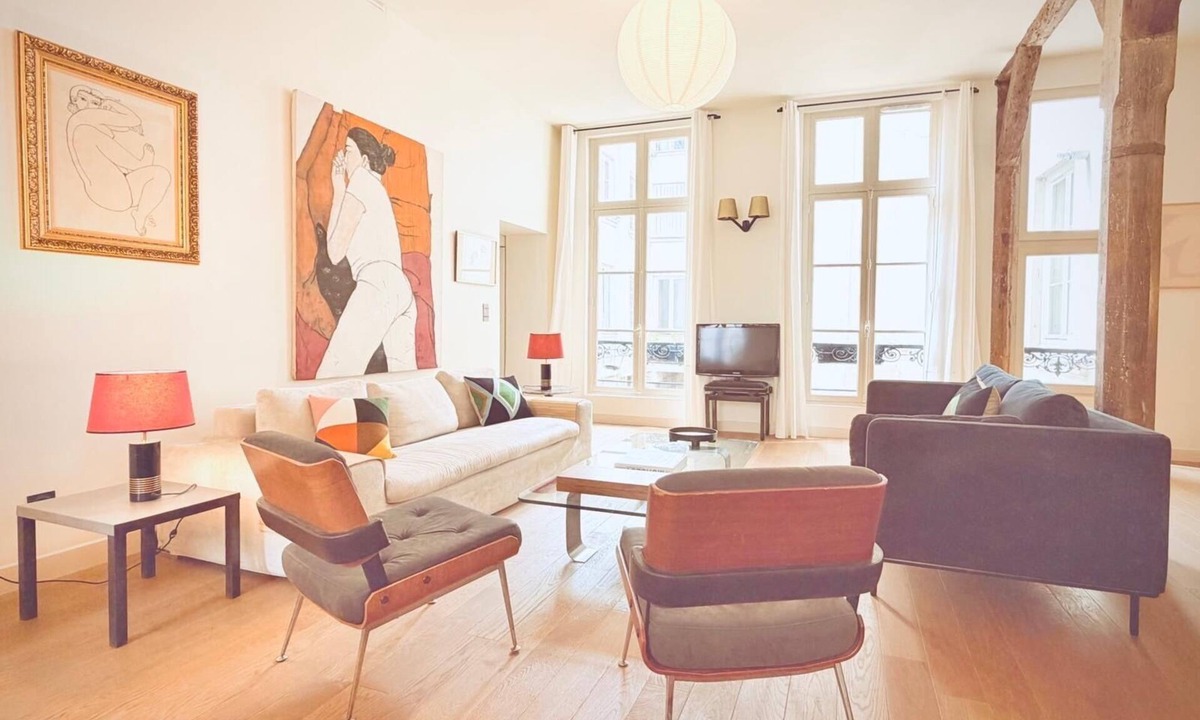 Quartier Sainte-Avoye Apartment | 3-bedroom 2 bathroom apartment in Le Marais with AC