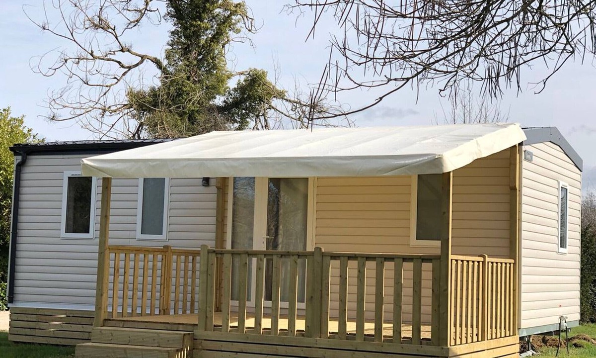 Saint-Boil House | 3-bedroom mobile home with terrace in Saint-Boil