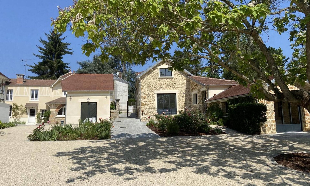 Senlisse Cottage | 3 Charming Cottages with Garden, Near Paris
