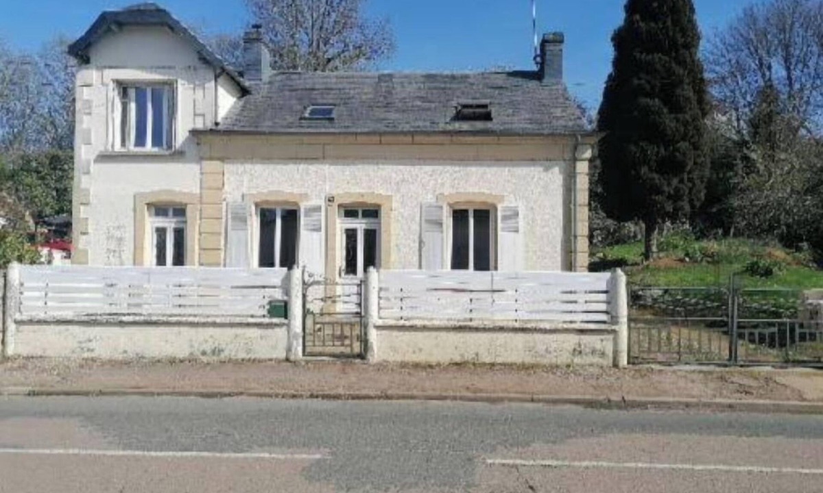 Guerigny Bed & Breakfast | 4 guest rooms for 8 people
