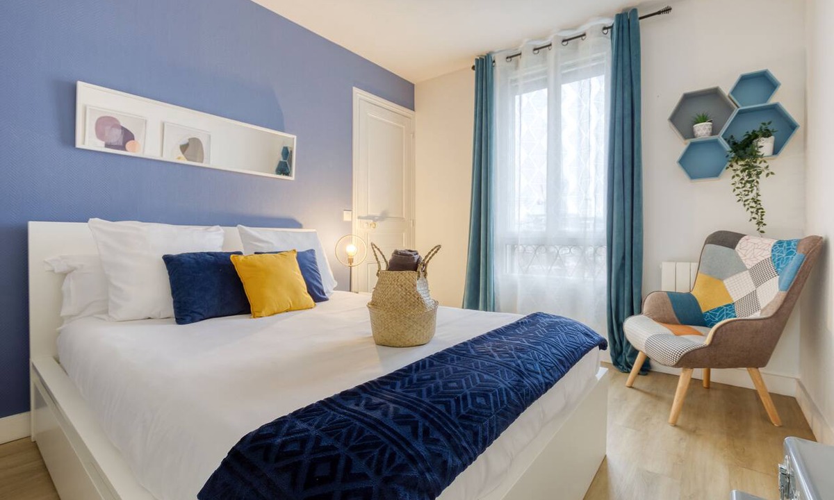Ivry-port Apartment | 4-person apartment/Subway and train station 5 minutes/Parking/Self-check-in