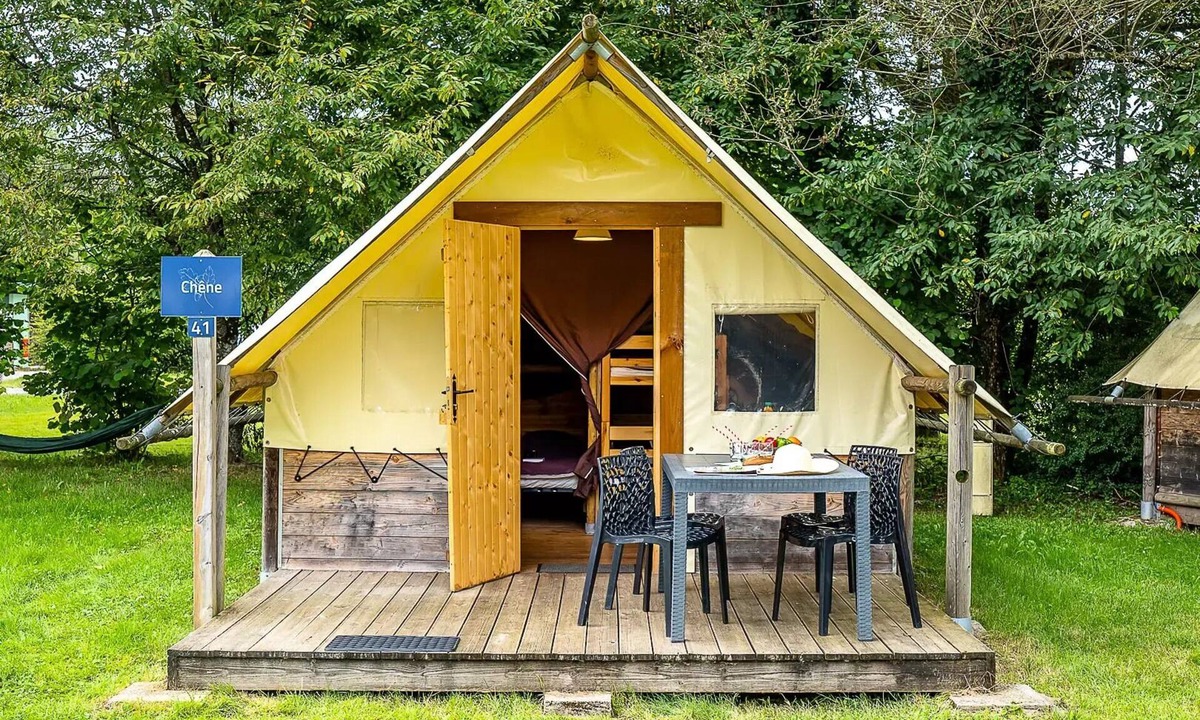 Champagney House | 4-Person Canadian Tent