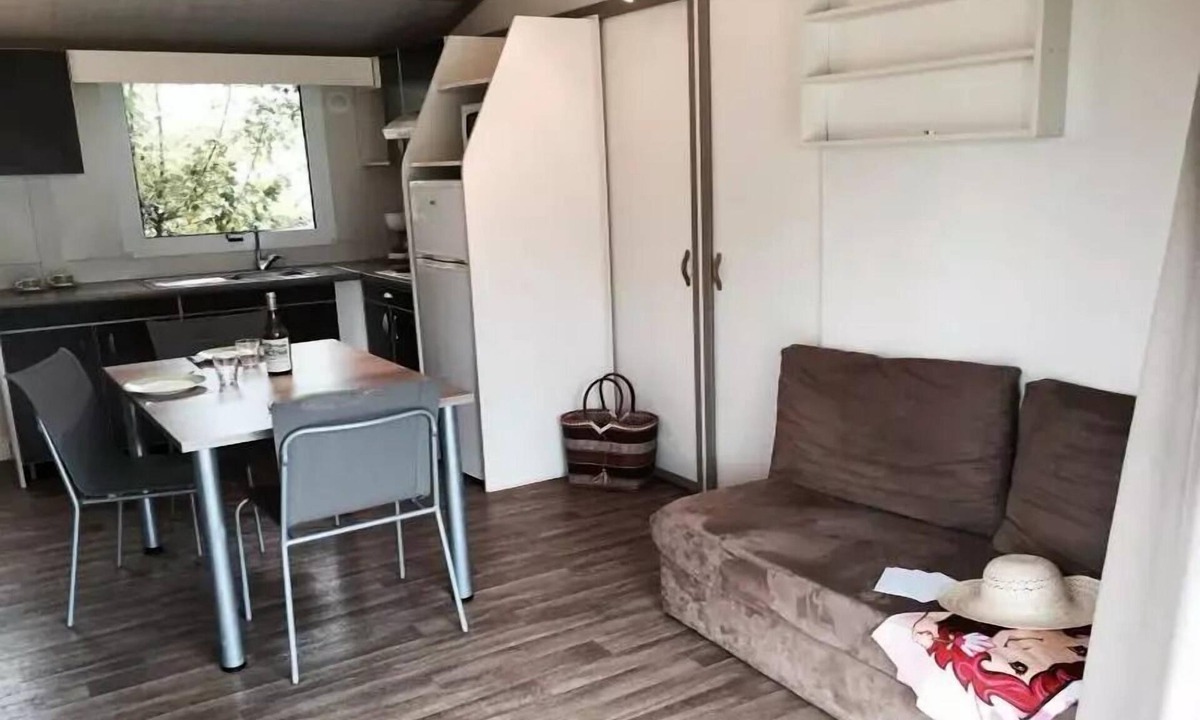 Ornans House | 4-Room Comtois Cottage for 6 People