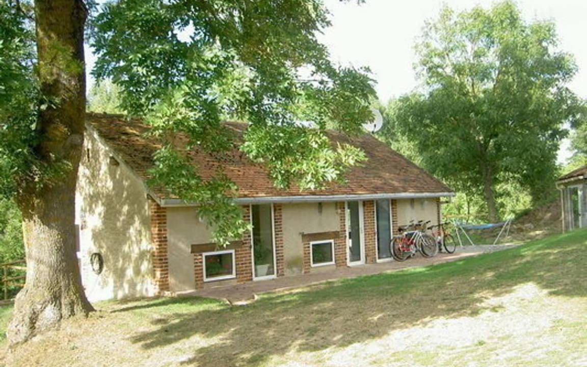 Chatel-de-Neuvre House | 40 m² House ∙ 1 bedroom ∙ 3 guests