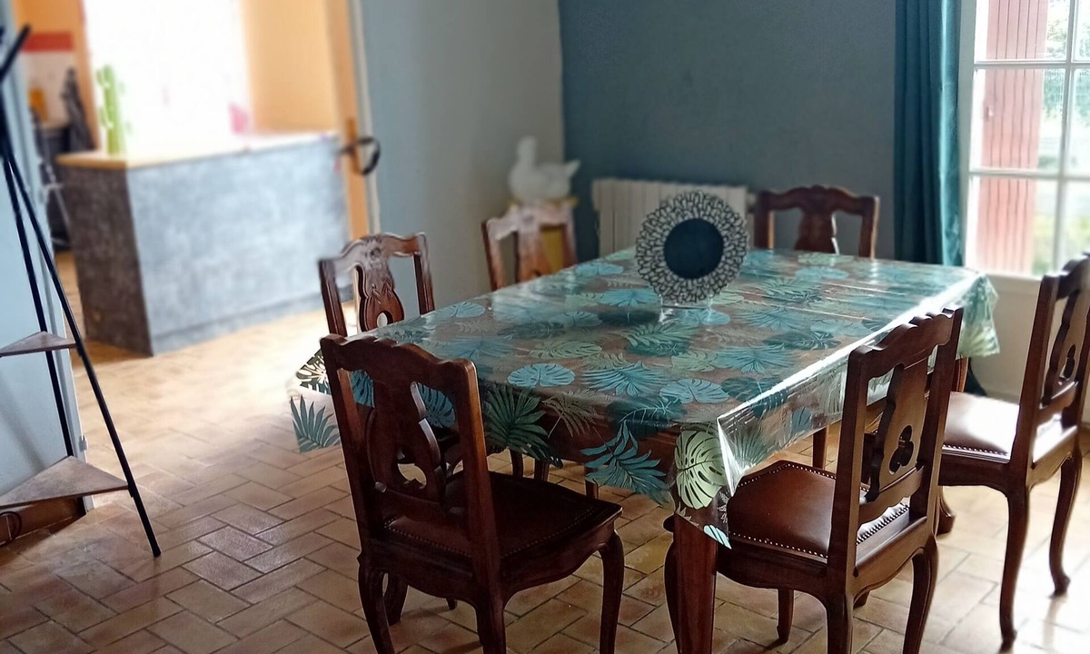 Thiel-sur-Acolin House | 5-person house 5 minutes from Le PAL