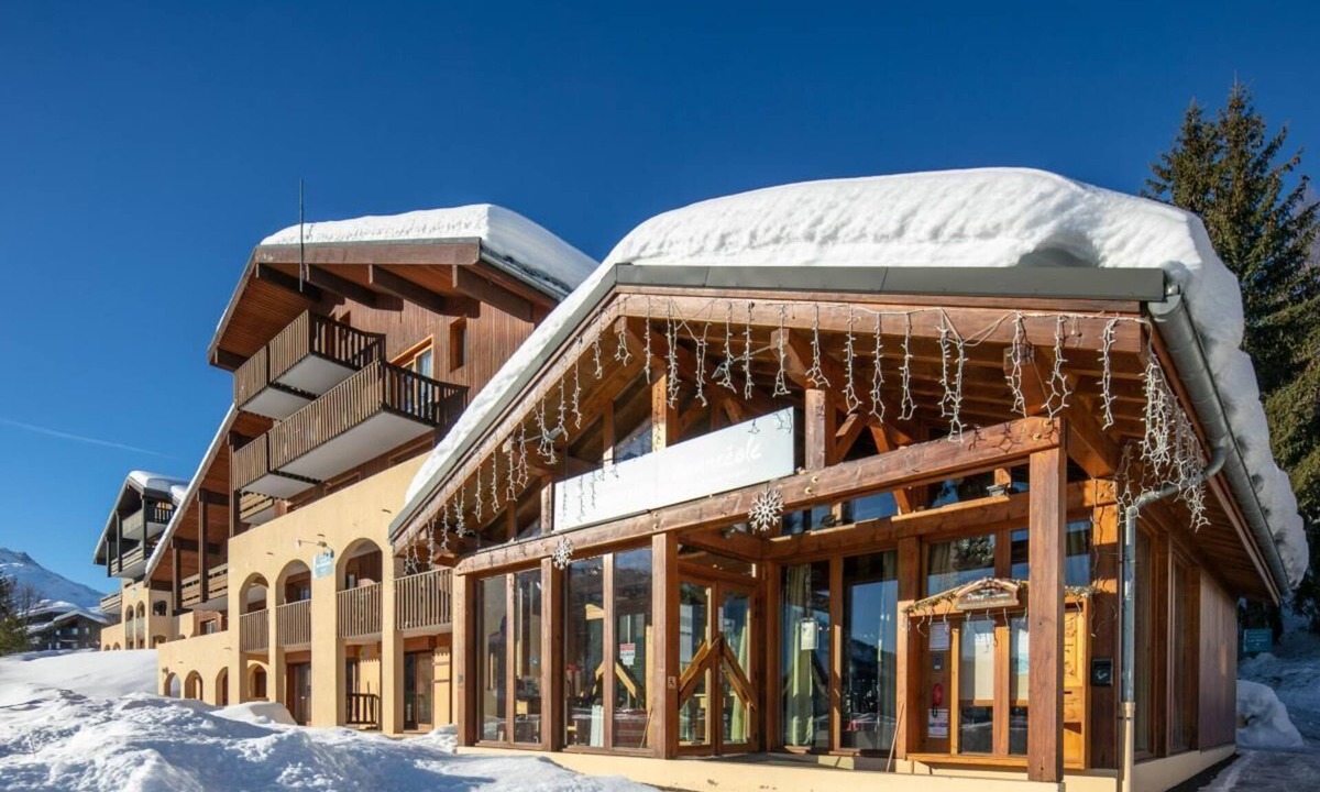 Doucy-Combelouviere Apartment | 50m from resort center, swimming pool, terrace, parking, tv, ski locker, 23m², Valmorel