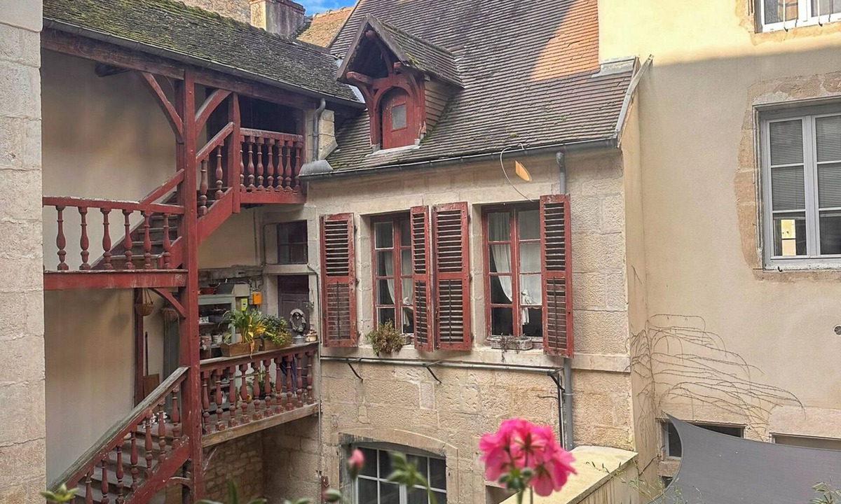 Paroisse Notre-Dame Apartment | A little cocoon in the heart of old Dole