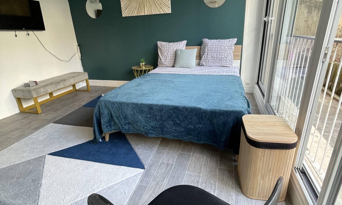 Antony Apartment | A Seulement 30 min de Paris, Près du RER B