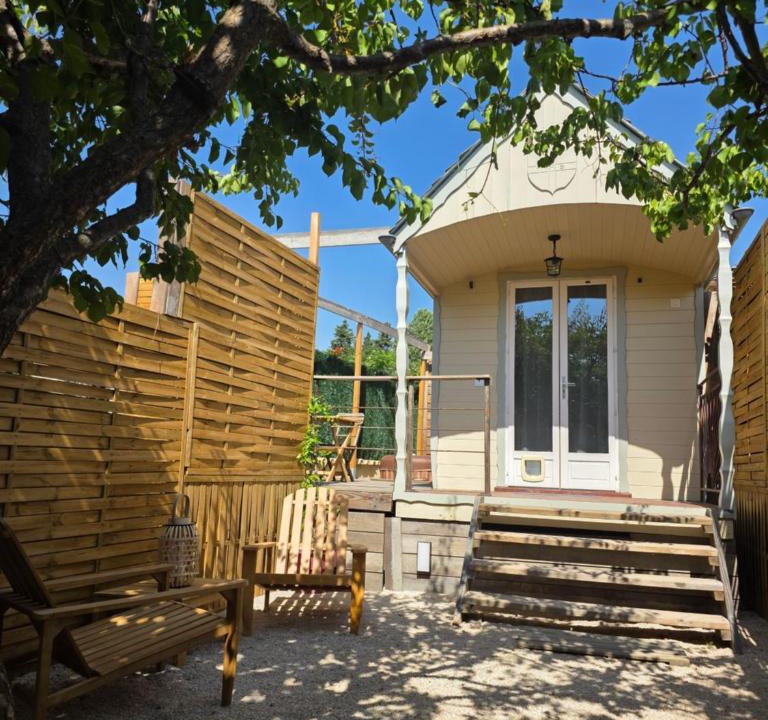 Beaumes-de-Venise House | Ailéa Tiny House avec jacuzzi privatif