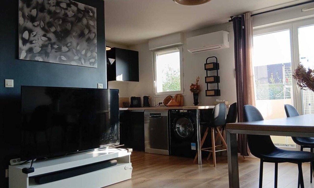 Les Gondoles Apartment | An air-conditioned haven of peace, a 2-room apartment just a stone's throw from Paris