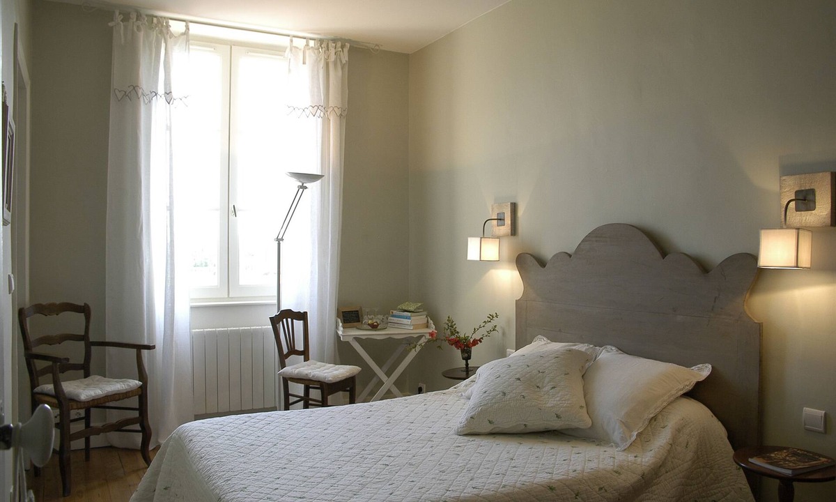 Romans Bed & Breakfast | Ancienne Ecole Du Chapuy