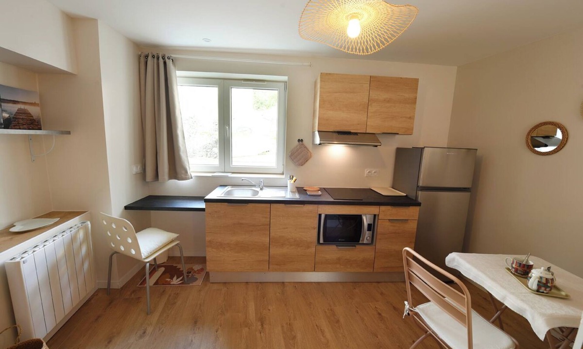 Arbent Apartment | ANGE A warm, natural light, a peaceful refuge where life is good