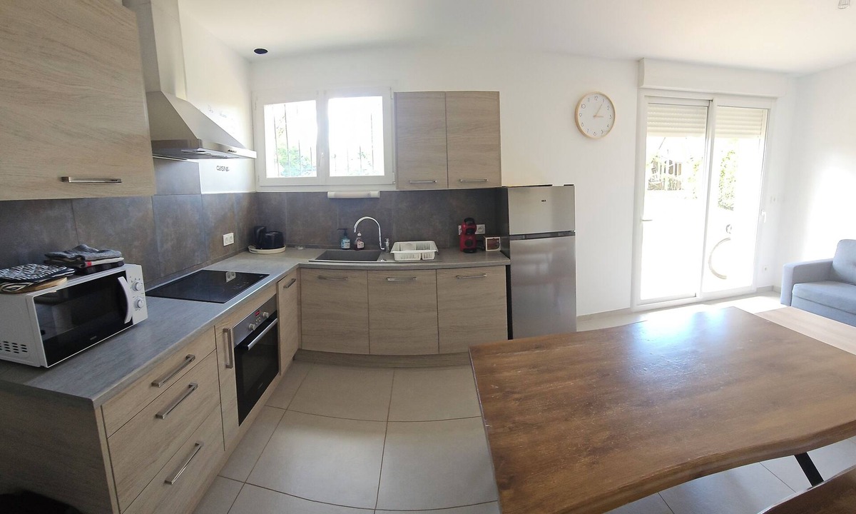 Clairvaux-les-Lacs Apartment | Apartment 10 minutes walk from the beach first floor with terrace