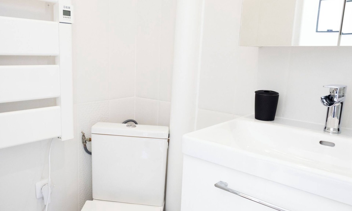Orly Apartment | Apartment 450 m from RER C station and 3 km from the airport