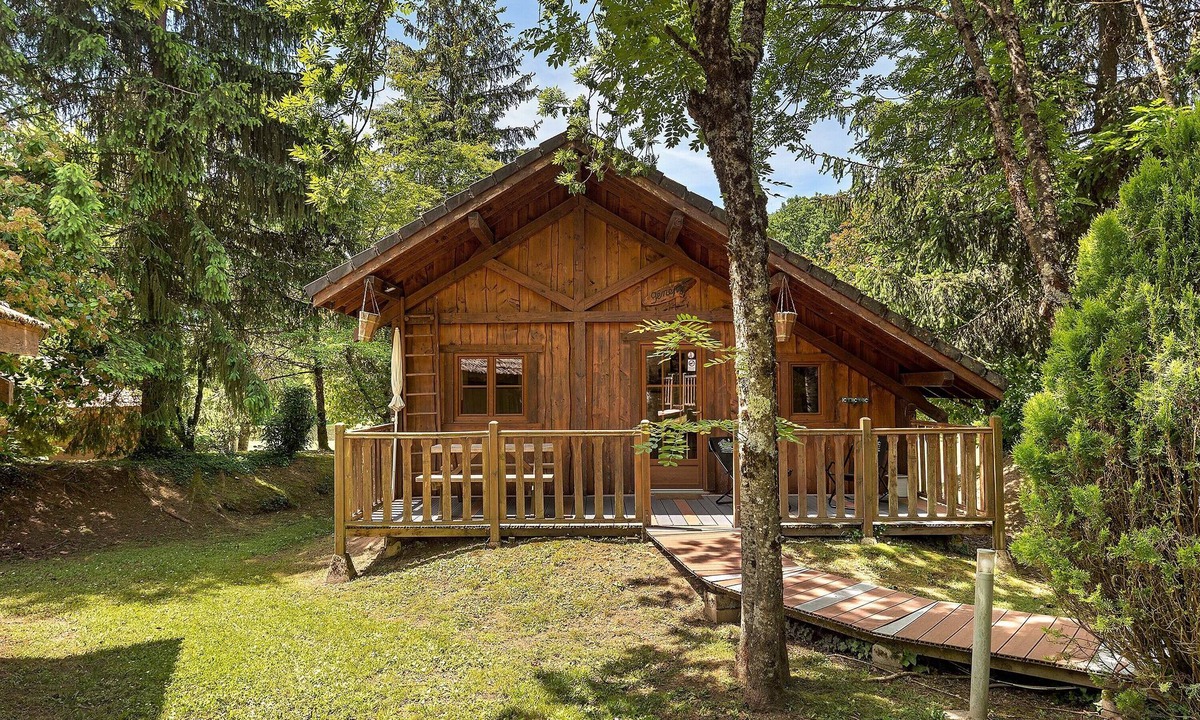 Vaulnaveys-le-Bas RV Rental | Apartment "Génépie" with mountain view, Wi-Fi and air conditioning