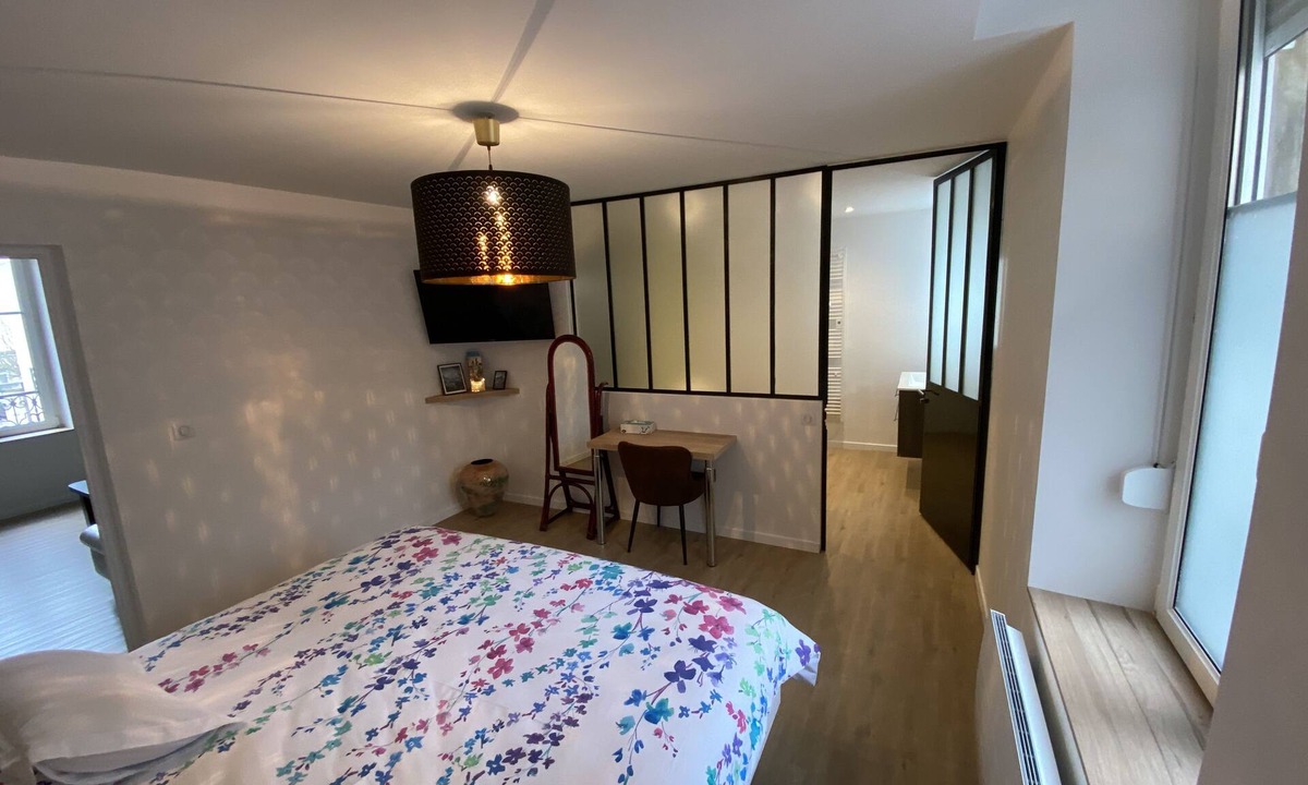 Contrexeville Apartment | Apartment-Gaby-City-Ensuite with Shower-City view