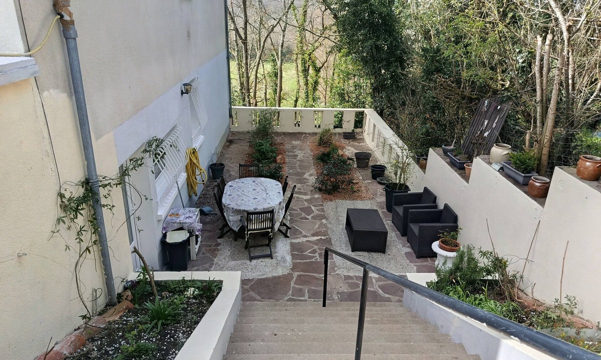 Valence-sur-Baise Apartment | Apartment 'Gîte Chez Pierrette' with Private Terrace, Garden, and Wi-Fi