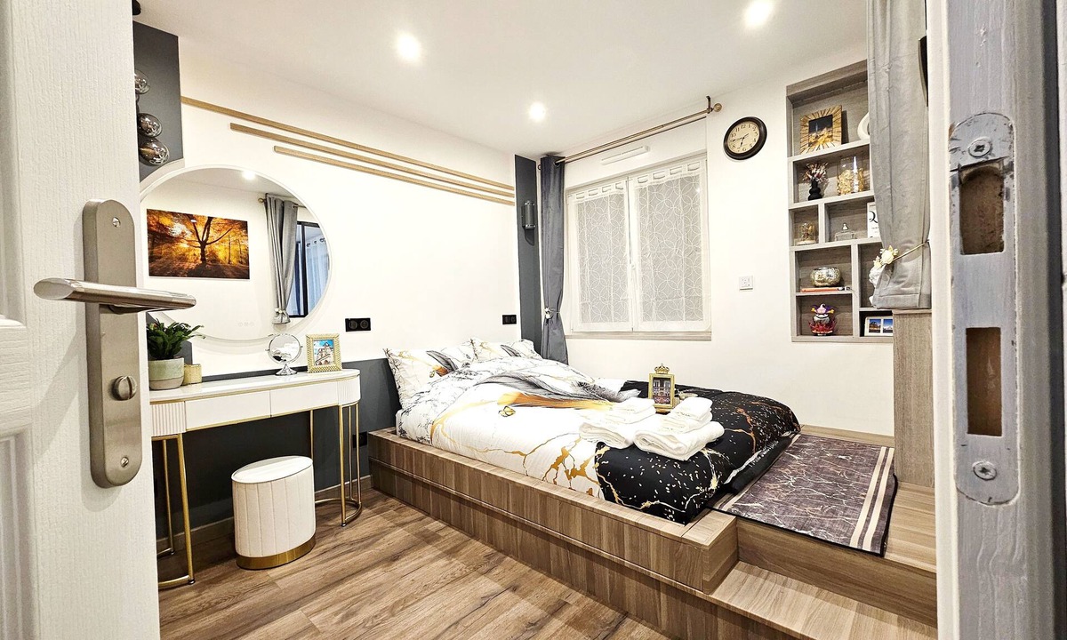 Le Kremlin-Bicetre Apartment | Apartment - Sleeps 4 - Balcony - Near Metro Stn