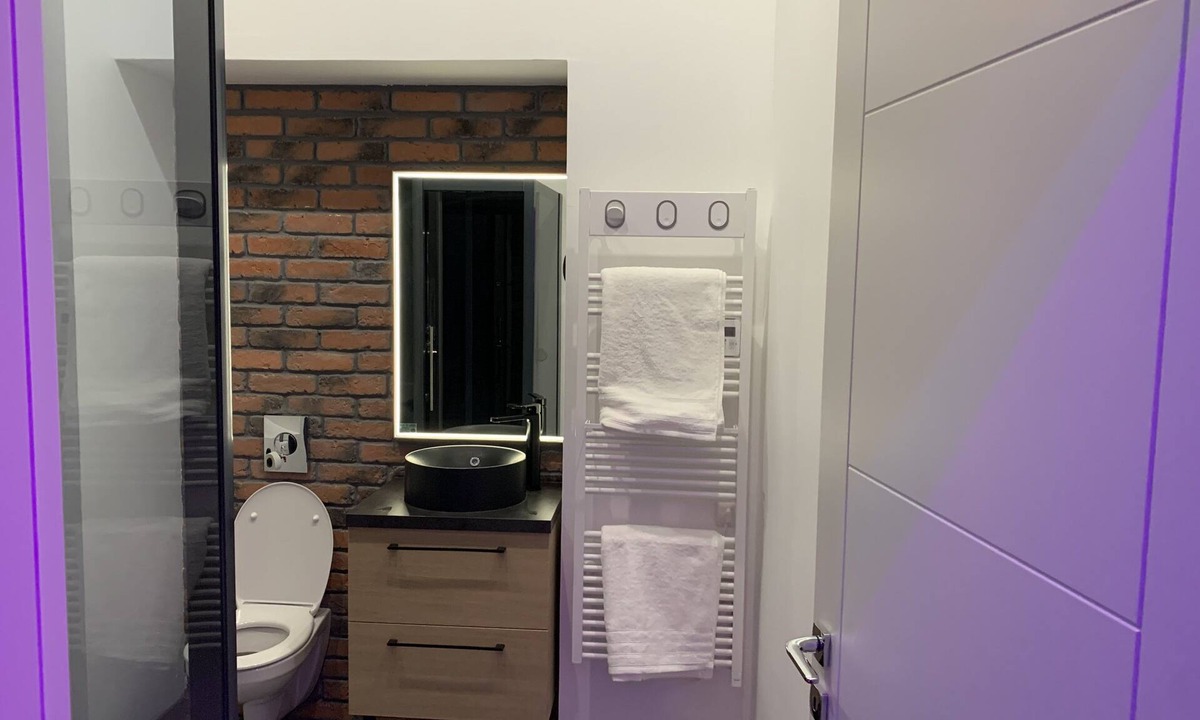 Paroisse Notre-Dame Apartment | Apartment Sauna & Spa - Nahleo Industriel
