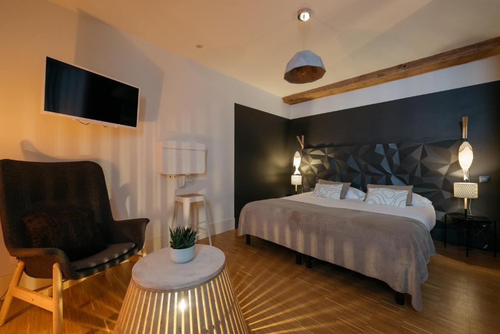 Louhans Apartment | Appart Hotel Eugenie