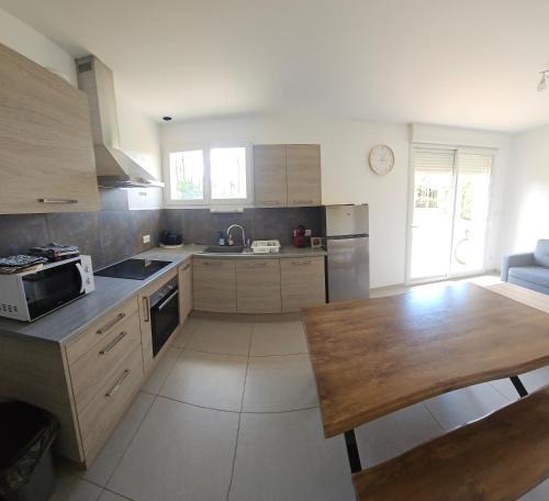 Clairvaux-les-Lacs Apartment | Appartement 10 min à pieds du lac rez-de-chaussée