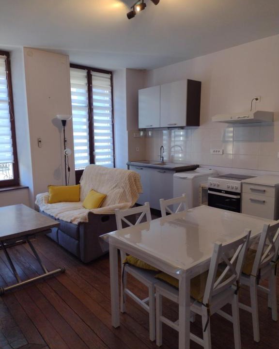 Bourbonne-les-Bains Apartment | Appartement 1er etage proche des Termes