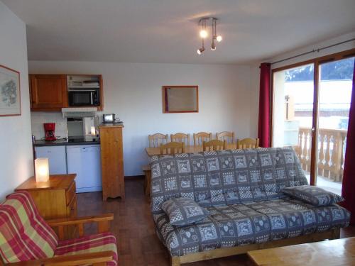 Valfrejus Apartment | Appartement 4 pièces à Valfréjus, proche ski, balcon, 8 pers. - FR-1-561-45