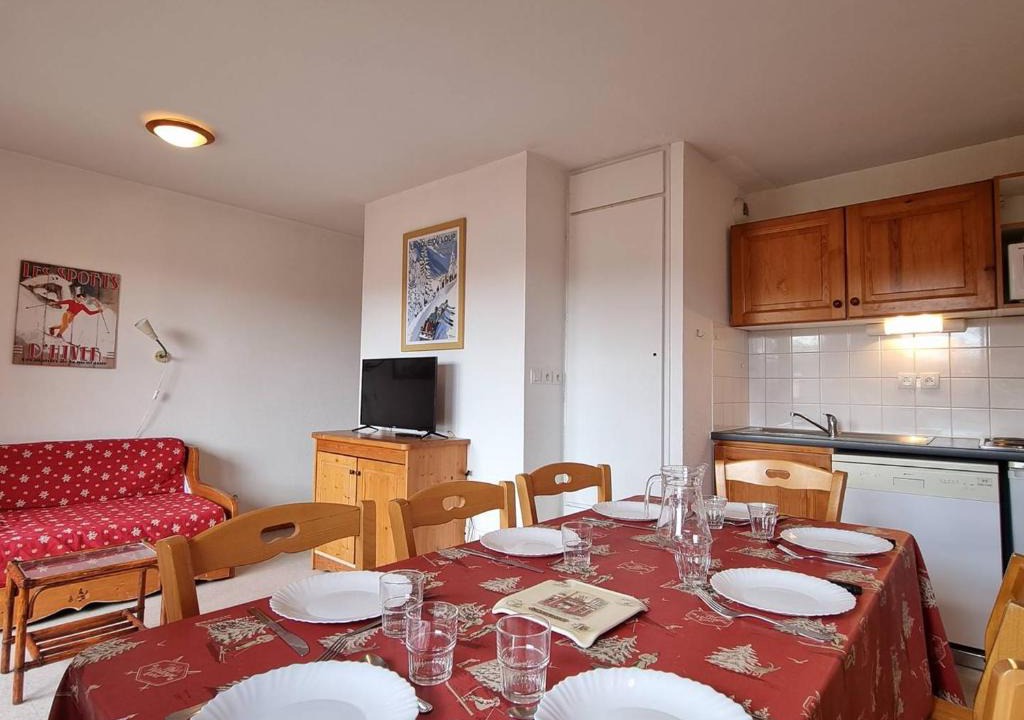 Saint-Etienne-en-Devoluy Apartment | Appartement 4 pièces, 8 pers, proche pistes, parking, casier à ski - FR-1-525-179