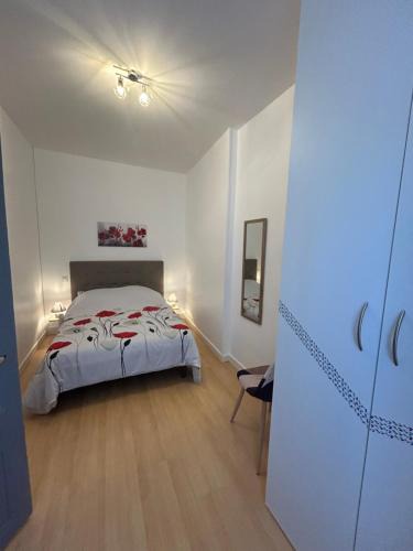 Vals-les-Bains Apartment | Appartement 5 - T2 Meublé 2 étoiles proche des thermes