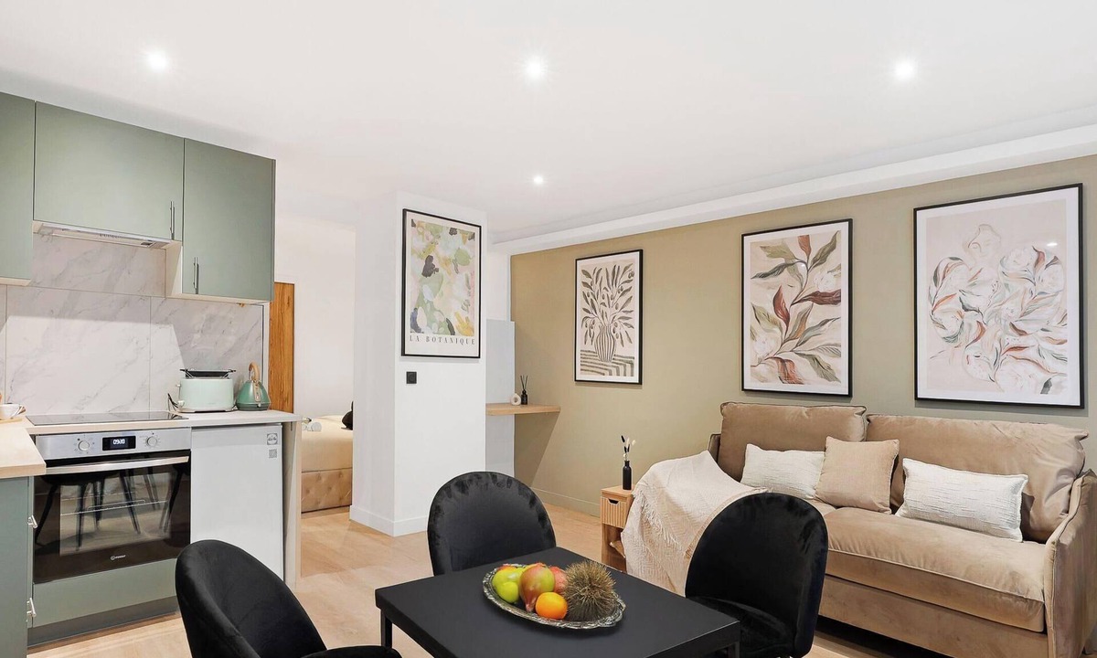 Quartier de la Maison-Blanche Apartment | Appartement coloré & rénové avec coin nuit – Paris