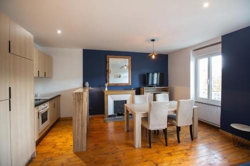 Saint-Marcellin Apartment | Appartement cosy avec vue sur le marché