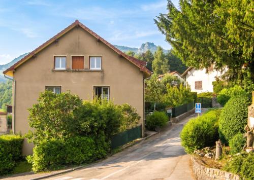 Salins-les-Bains Apartment | Appartement cosy Salins-les-Bains 18 m² Parking
