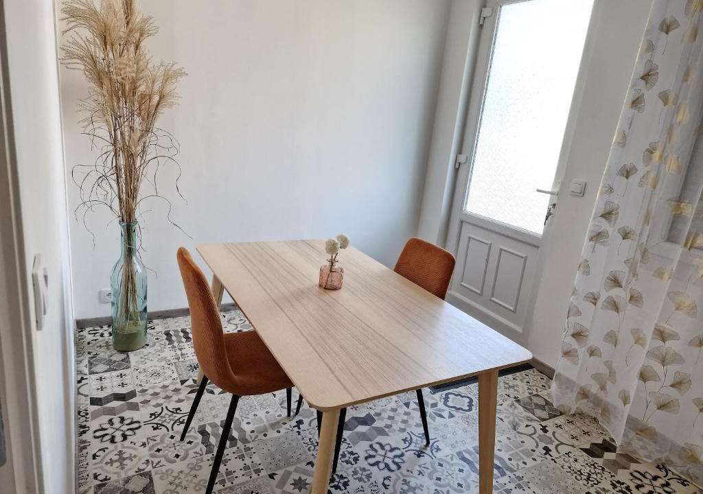 Dompierre-sur-Besbre Apartment | Appartement 2 adultes/1 enfant
