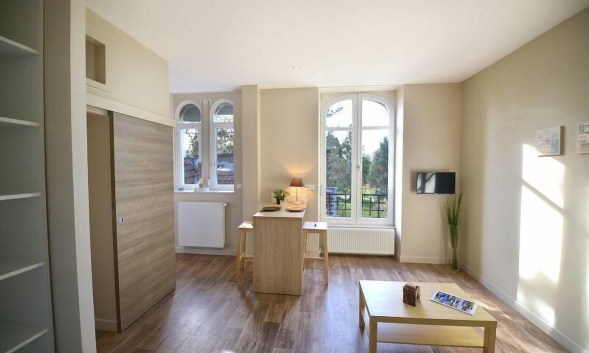 Besancon Apartment | Appartement Les Suites Du Parc - Studio Courbet