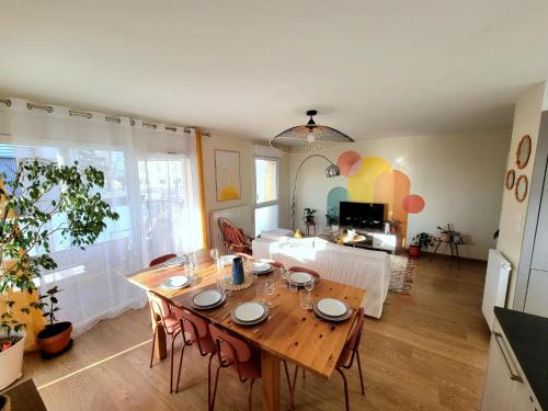 Gex Apartment | Appartement lumineux proche Genève et Jura 3 chambres, terrasses et parking