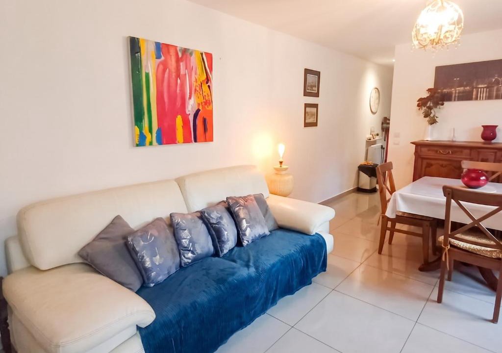 Paray-Vieille-Poste Apartment | Appartement moderne à Paray-Vieille-Poste, 50m², avec terrasse