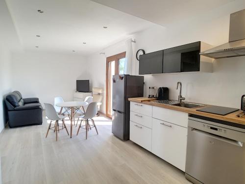 Clairvaux-les-Lacs Apartment | Appartement près du lac