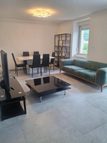 Mandeure Apartment | Appartement T3 conviviale avec terrasse