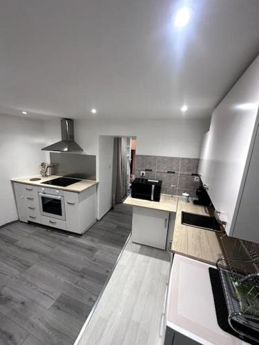 Bourgoin-Jallieu Apartment | Appartement T4 en Hyper-centre