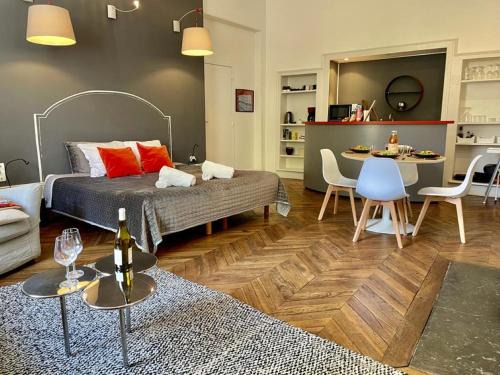 Macon Apartment | Appartements Caractere Clos St Jean